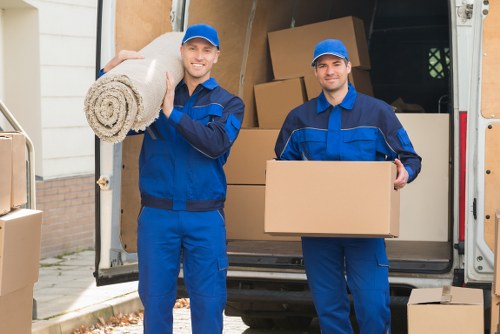 Local moving service in Ealing for flats, homes, and offices
