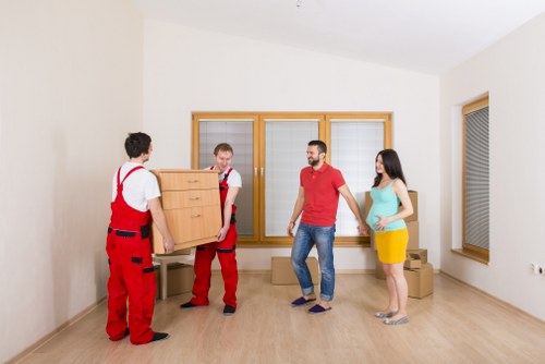 Local removals planning and preparation for an Ealing home move
