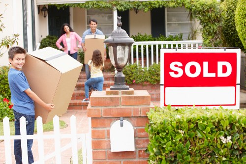 Preparation checklist and moving day planning for Ealing customers